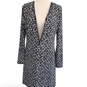 Black and White Patterned Long Sleeve Zip Plunge Dress sz L